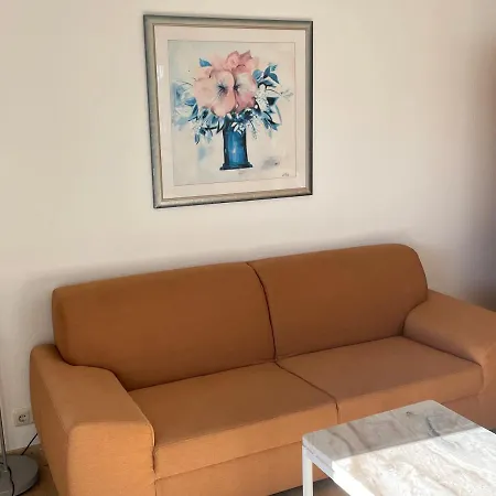 Reiss Ii Apartament *